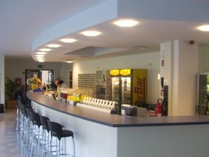 Empfangstheke im Fitnessstudio