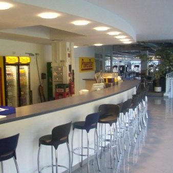 Theke im Fitnessstudio
